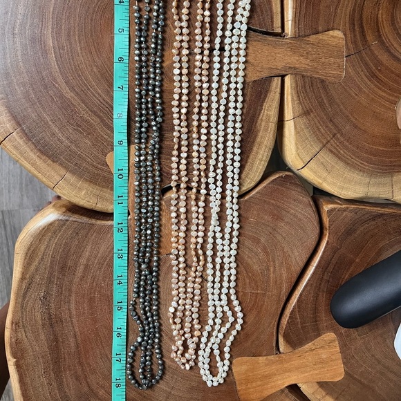 3 strands of baroque, freshwater pearls with three pairs of matching earrings. - Picture 10 of 10